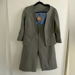 Wool Suit set, Cropped Pants, Gaucho pants. Size 4